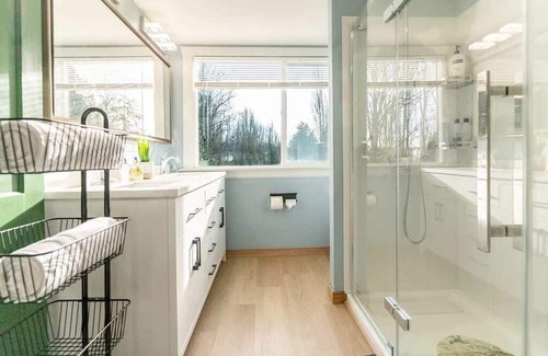 Monta Vista Casa | Pet-Friendly Family Home in South Tacoma/Lakewood
