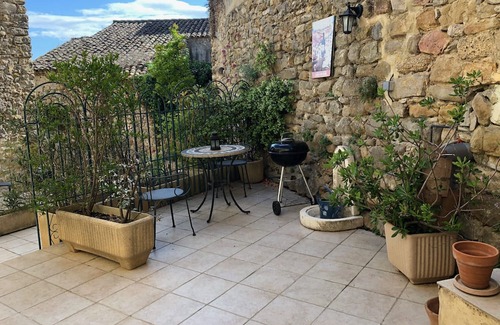 Saint-Sauveur-de-Cruzieres Cabaña | La BOULANGERIE with private terrace and barbecue/shared pool