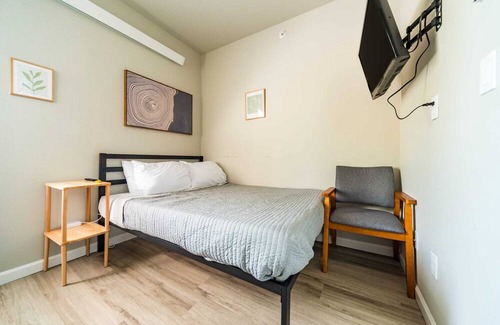 Eastside Apartamento | Guest Suites, 5 Min to Downtown