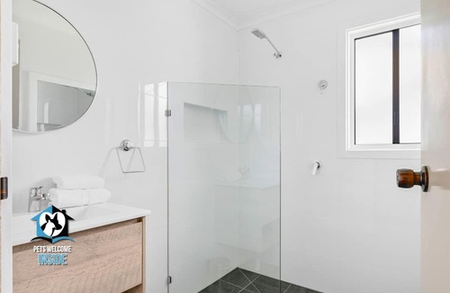 Goolwa Beach Casa | Charming 3BR Coastal Retreat with Huge Outdoor Living