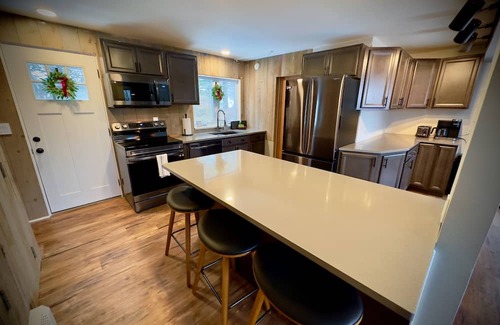 Chester Casa | Contemporary Mountain Home near Okemo, Stratton, Magic Mountain and Bromley