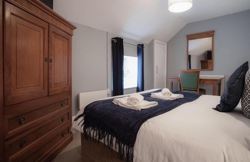 Llanddowror Casa | Fletcher Coach House - 3 Bedroom Cottage - Pendine