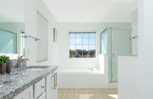 Lake Wilson Preserve Casa | Beautiful 5Bd Single Family w Game Room 106 Lake Wilson Preserve