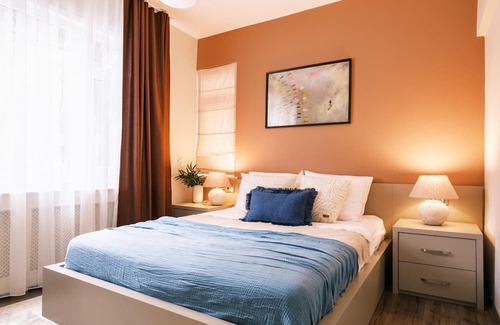 Besiktas Apartamento | Chic Flat w Closed Balcony 10 min to Bebek Shore