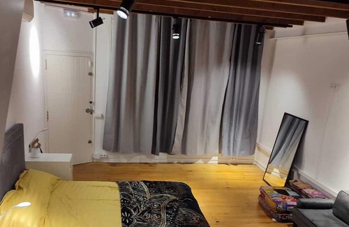 La Salut Casa | Encantadora Residencia Junto a Park Güell: ¡Tu Hogar en Barcelona te Espera!