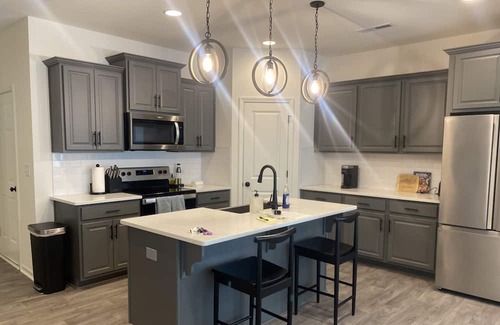 Harwood Lane Casa | NEW townhome 5 minutes from Whitewater center. 12 minutes from the CLT airport