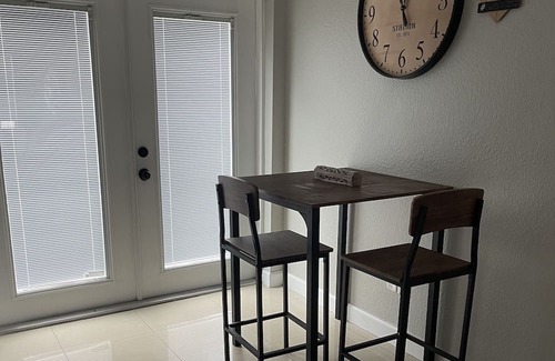 Princeton Casa | Beautiful 3 bedroom 2 bath room house with tons of amenities right outside Miami