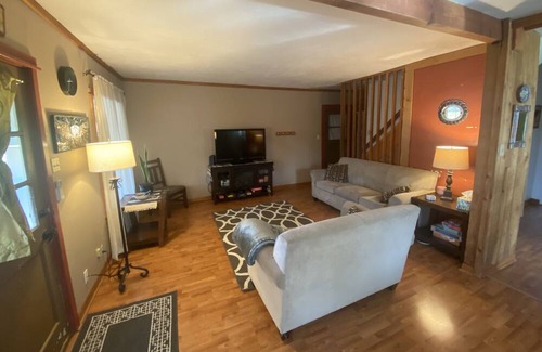 Southeast Eugene Casa | Su casita en Eugene, único y a gusto para familias y mascotas