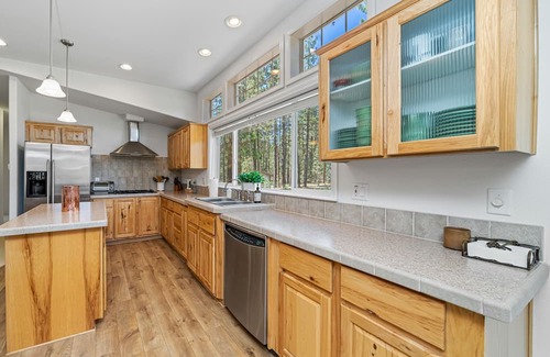 Sloat Casa | The Sierra House at The Lost Sierra Ranch w/ Fishing Ponds and 1 Mile Riverfront