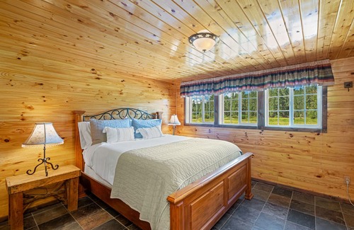 Blairsden-Graeagle Casa | The Meadow House at The Lost Sierra Ranch w/ Fishing Ponds and 1 Mile Riverfront