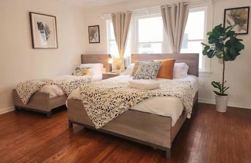 Alhambra Apartamento | SP18 Prime location LUXE 2Bedroom / 1Bath Apartment kingsize bed!