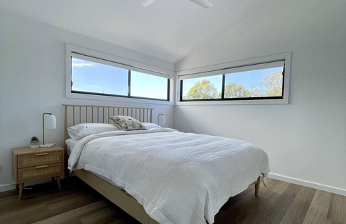 Merewether Casa | Yaringa - Brand New Property, Minutes from Merewether Beach