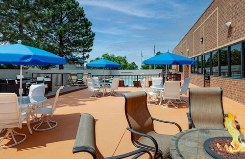 Greenwood Village Casa | 2 Relaxing Units Close to Denver Botanic Gardens . Onsite Parking, Pets Allowed!
