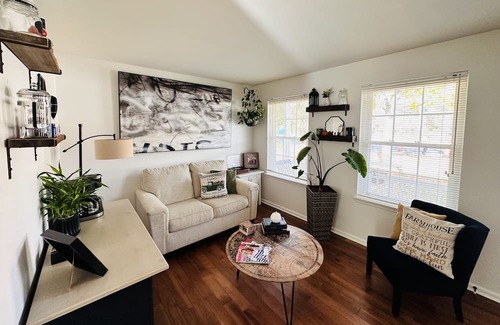 Grenloch Casa | Lakefront Getaway/Private Yard/Amazing Views