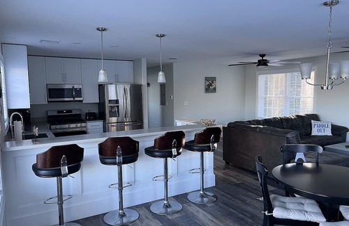 Lochmere Casa | estate living , property is on a compound water access to swim, kayak , fish etc