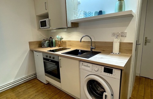 Dreux Apartamento | Dreux #5 - Royal View, Heart of the City, bright studio