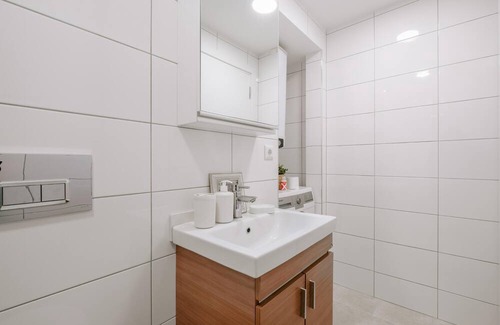 Esentepe Apartamento | Cozy Central Flat w Garden 5 min to Metro in Sisli