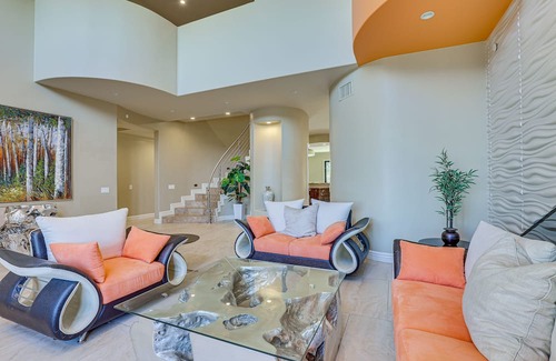 Leucadia Cabaña | Luxury Beach House in Encinitas w/ Saltwater Pool!