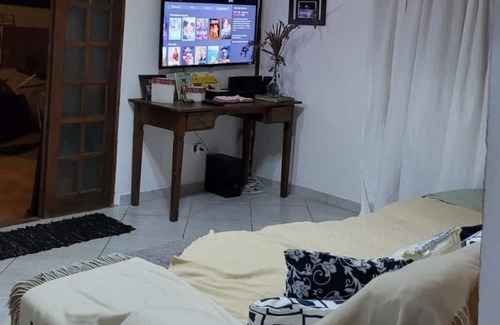 Praia Grande Casa | Casa da Elenita, em Ilhabela, Pertinho da Belíssima Cachoeira do Paquetá
