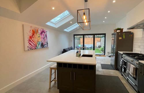 Canbury Apartamento | Stunning 3 Bed House