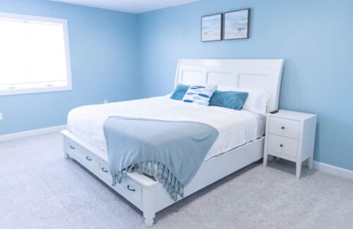 Caseville Condominio | Luxury Condo Overlooking Marina and Downtown