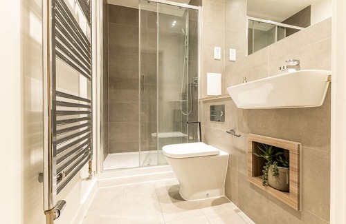 Gascoigne Apartamento | Bring the whole family to this great place with lots spaces for fun
