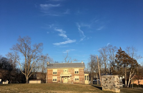 McGaheysville Cabina | Authentic, Spacious 1820 log cabin, close to Massanutten, JMU