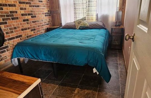 Burkesville Casa | Wine Knot at The Holler