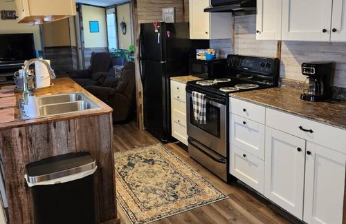 Burkesville Casa | The Holler Inn at Dale Hollow
