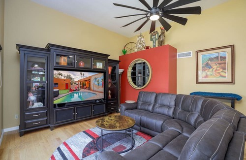 Santiago Casa | Be in the heart of Scottsdale and enjoy a relaxing pool, game room, and hot tub!