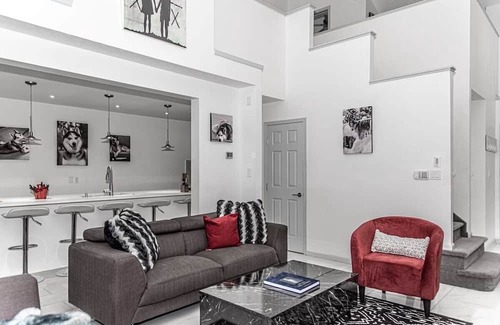 Lake Harmony Casa | Modern Spacious 3 level stunner in the heart of Big Boulder