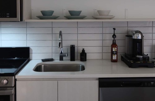 Uptown Apartamento | Maisons de Promettre Modern Elegance Suite in the Heart of Uptown Chicago