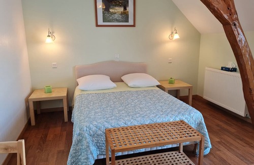 Cravant Cama Y Desayuno | Guestroom Cravant, studio flat, 3 persons