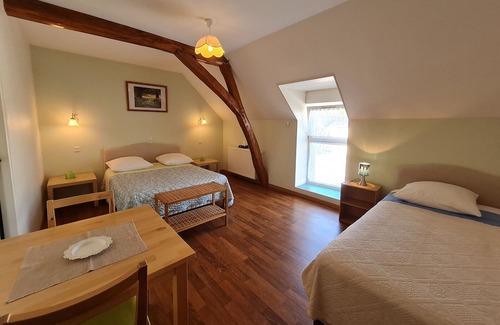 Cravant Cama Y Desayuno | Guestroom Cravant, studio flat, 3 persons