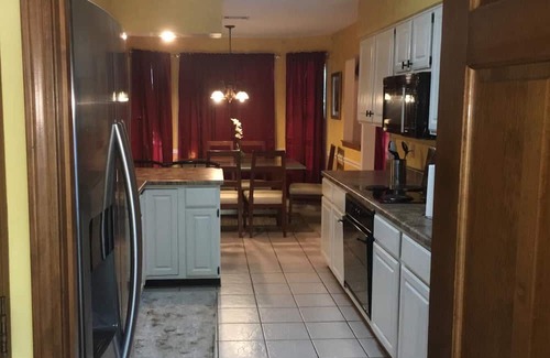 Cordova Casa | Large Home Sleeps 16 with Pool Near Huge Mall