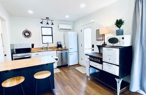 Starkville Casa | MSU Game Day Home & Guesthouse - Perfect for large group - 10 minutes to campus