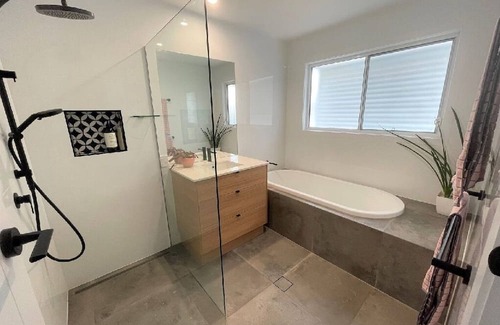 Kingscliff Casa | Seas Of Green 5 Bedroom Beach House w/ Pool Entire home in Kingscliff Australia
