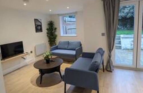 Kidbrooke with Hornfair Casa | Stunning 3 Bed with Garden 114A