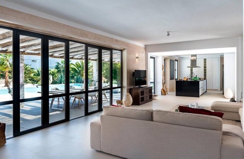El Almarchal Villa | Splendid Cortijo Almarchal