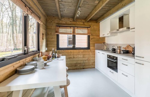 Zon en Schild Casa | Cosy wooden house amid woods in Soesterberg