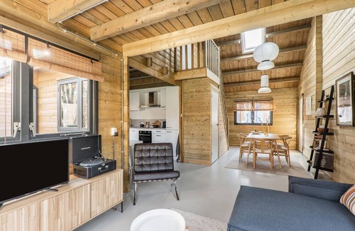 Zon en Schild Casa | Cosy wooden house amid woods in Soesterberg