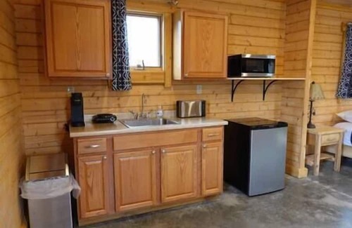 Sunset Casa | Mountain Pine Cabin at Keowee-Toxaway, Mountain Pine Cabin at Keowee-Toxaway