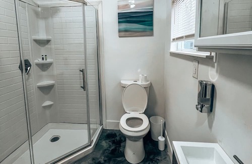 Paw Creek Casa | Cozy Tiny Home within 5 miles from Uptown, Southend and Airport