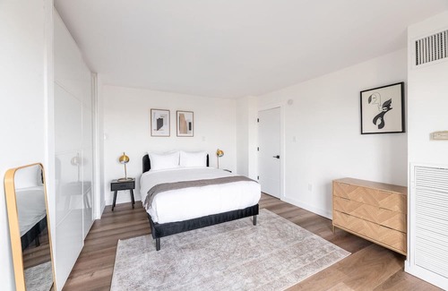 Landmark Apartamento | Trendy Landmark 2BR w/ Pool, nr Shopping & Restaurants, by Blueground