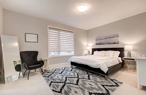 Downsview Casa | Downsview Park Private Bedroom C