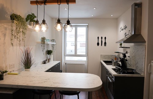 Jungholtz Apartamento | La Villa Hortensia - spacious and bright