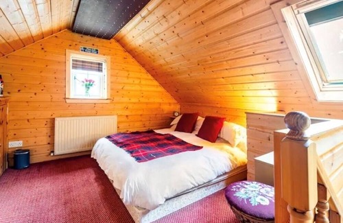 Central Aberdeen Cabaña | Unique Converted Coal Shed in Historic Fittie