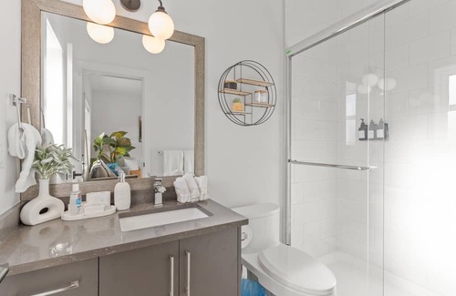 Chilliwack Proper Village West Casa | Chilliwack Gem 1BR, Studio Bliss
