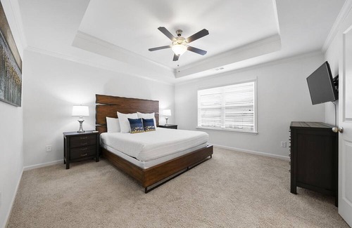 Cliftondale Casa | 3 Bedroom Fully Furnished Townhouse with Large Media Room and Large Rear Deck