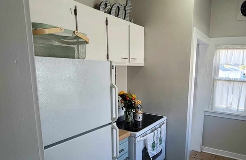 Cedar Rapids - Iowa City Casa | Cute Irish Cottage